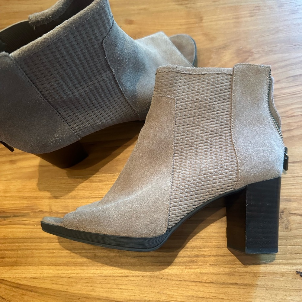 Bella Vita Suede Luna Shoes Size 7